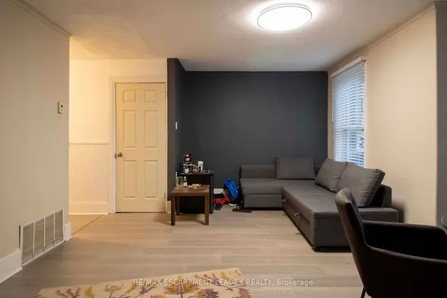 Additional image 20 of 417 King St