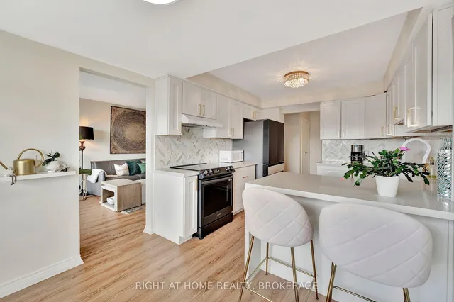 Additional image 25 of 2190 Lakeshore Rd Unit 802