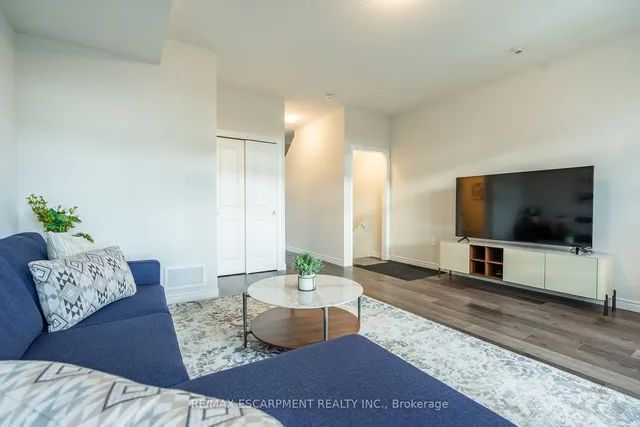 Additional image 7 of 2620 Binbrook Rd Unit 205