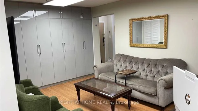 Additional image 6 of 260 Seneca Hill Dr Unit 1415