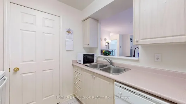 Additional image 16 of 5039 Finch Ave Unit 708
