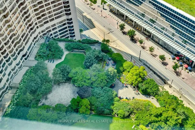 Additional image 34 of 33 Harbour Sq Unit 2440