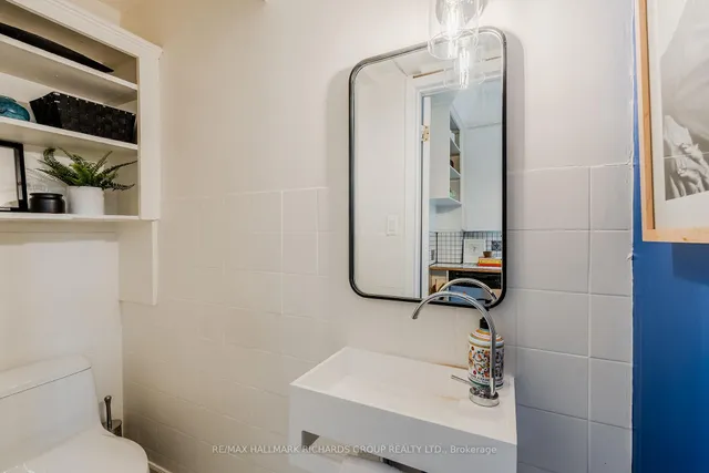 Additional image 11 of 575 Lansdowne Ave