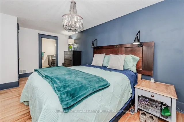 Additional image 24 of 56 Woolwich St