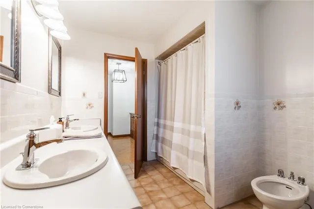 Additional image 31 of 1 Adriatic Blvd