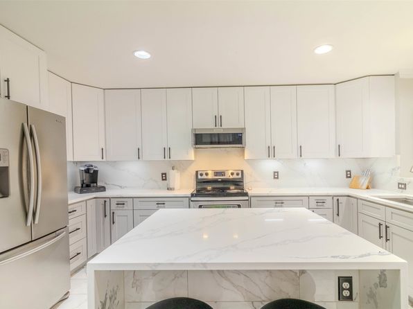 825 Newberry Trl, Fort Worth, TX 76120