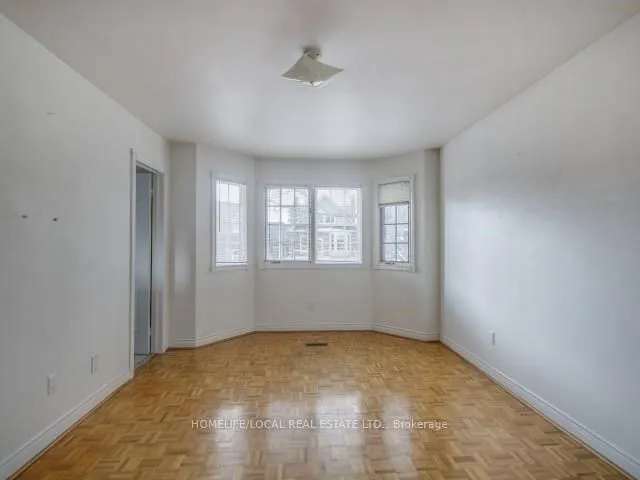 Additional image 11 of 387 Dovercourt Rd