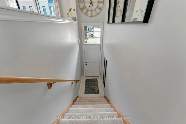 Additional image 7 of 383 Dundas St Unit 3