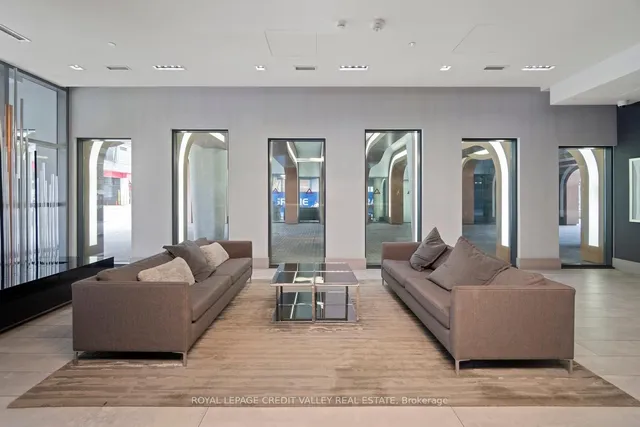 Additional image 3 of 525 Adelaide St Unit 1732