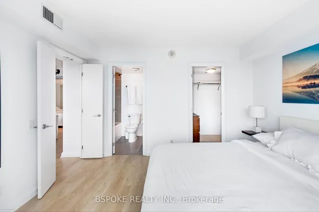 Additional image 19 of 155 Yorkville Ave Unit 1918