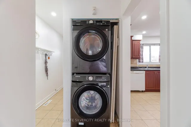 Additional image 10 of 70 Corby Cres