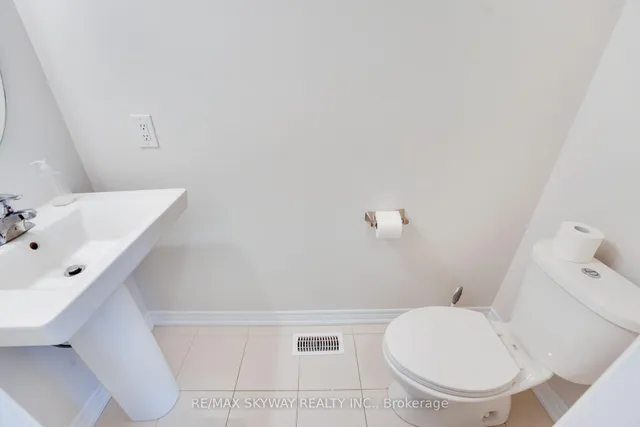 Additional image 26 of 516 Beckview Cres