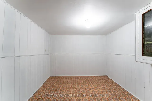 Additional image 34 of 275 Claremont Ave