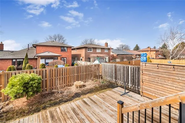 Additional image 45 of 39 Guildwood Dr