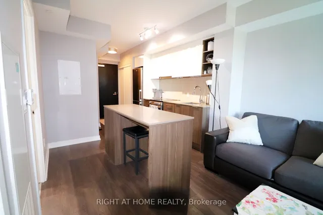 Additional image 21 of 31 Tippet Rd Unit 541