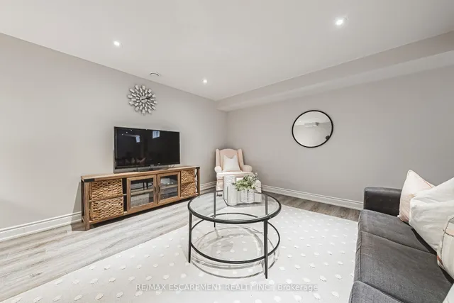 Additional image 44 of 4670 Webb St