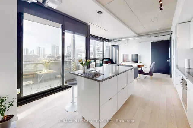 Additional image 8 of 21 Lawren Harris Sq Unit 909