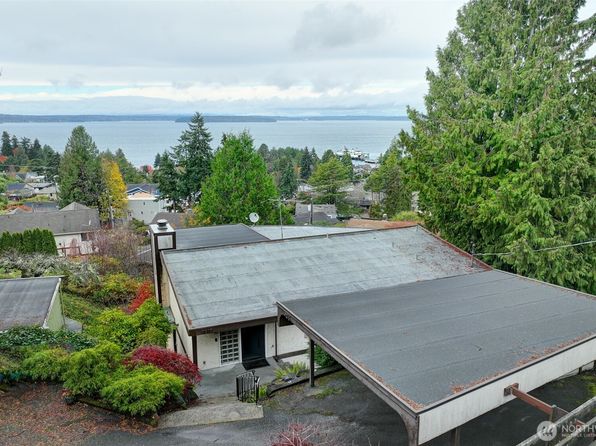 9315 California Avenue SW, Seattle, WA 98136