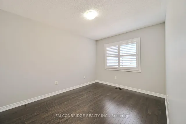 Additional image 30 of 28 Davenfield Circ