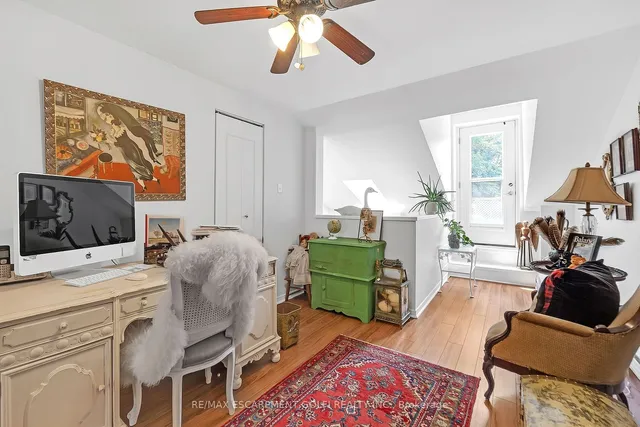 Additional image 19 of 23 Macaulay St Unit 3