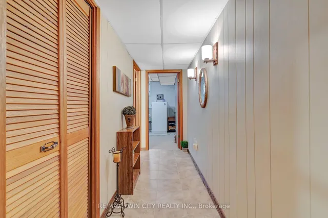 Additional image 33 of 158 Martinglen Cres