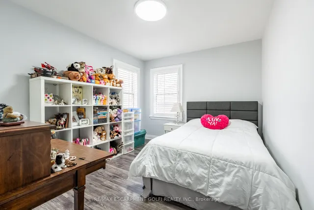 Additional image 15 of 119 King St