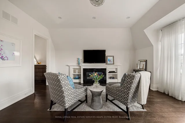 Additional image 30 of 243 Rose Park Dr