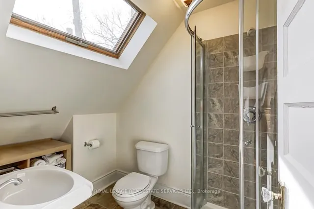 Additional image 24 of 109 Balmoral Ave