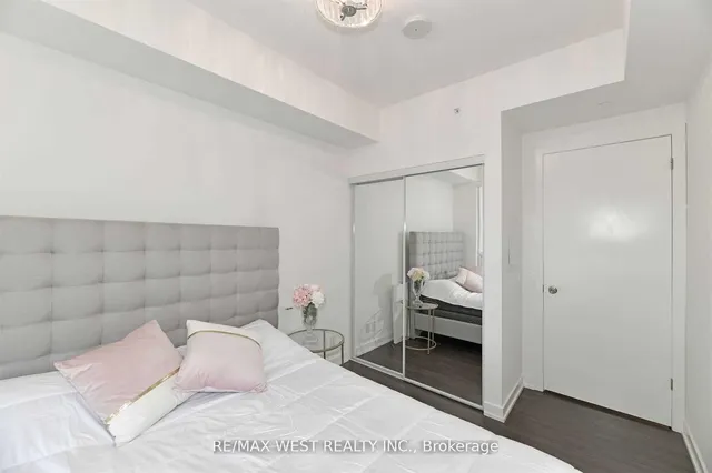 Additional image 11 of 2212 Lake Shore Blvd Unit 506