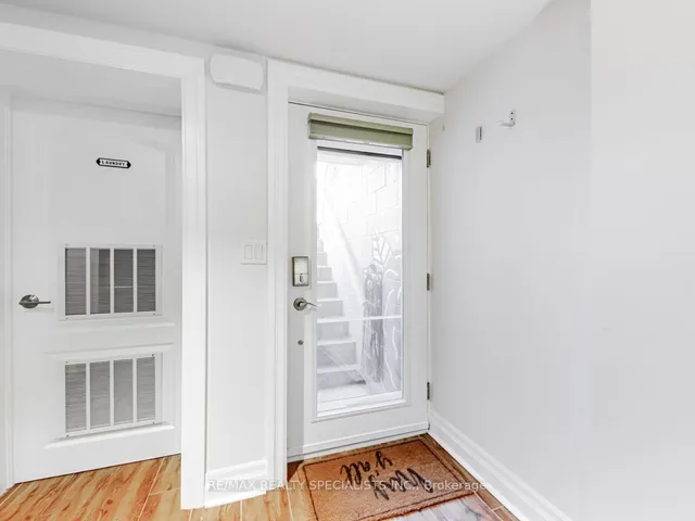 Additional image 21 of 29 Moutray St