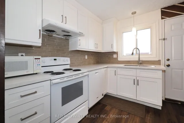 Additional image 10 of 25 Upper Canada Dr Unit 34