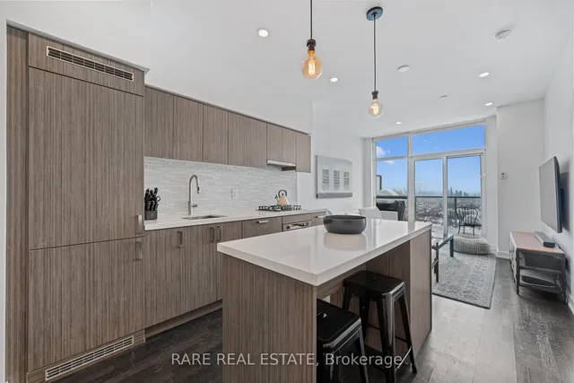 Additional image 7 of 501 St. Clair Ave Unit 2106