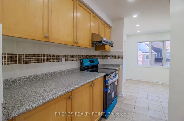 Additional image 10 of 1075 Ellesmere Rd Unit 5