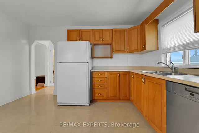 Additional image 23 of 124 Spears St