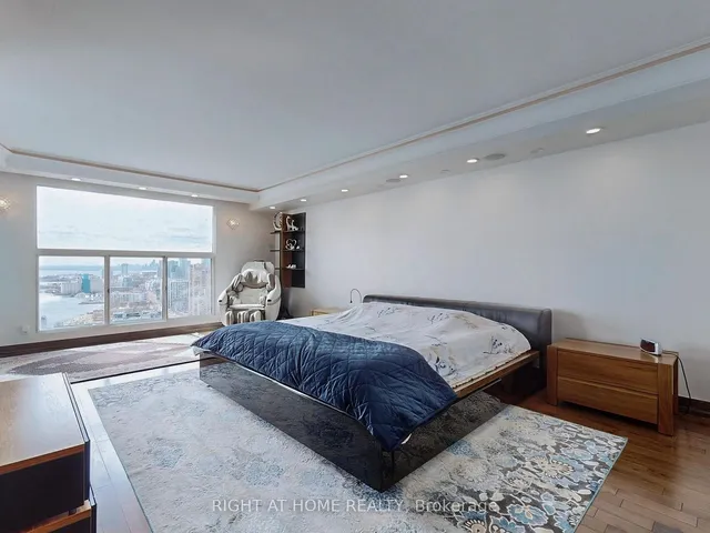 Additional image 28 of 77 Harbour Sq Unit 3408