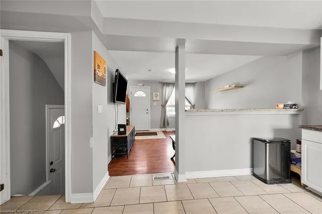 Additional image 13 of 174 Grace Ave