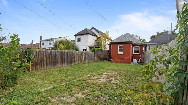 Additional image 27 of 157 Weir St