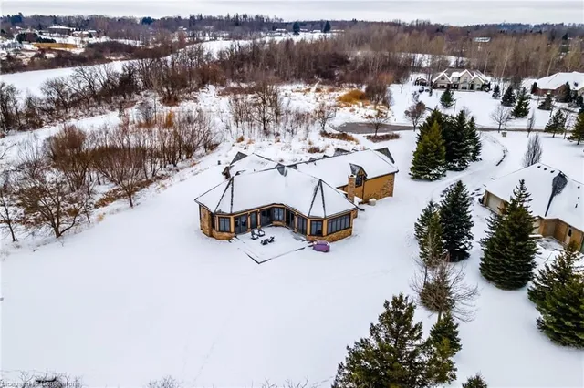 Additional image 42 of 76 Oak Ave