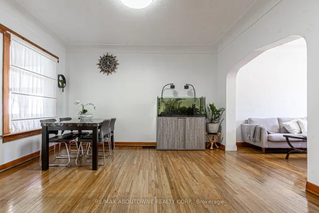 Additional image 9 of 27 Fairview Ave