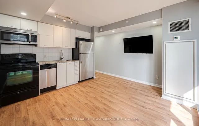 Additional image 22 of 20 Joe Shuster Way Unit 408