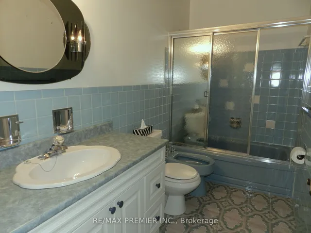 Additional image 15 of 5 Stong Crt