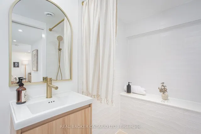 Additional image 26 of 108 Evans Ave