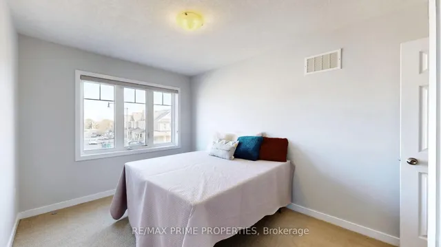 Additional image 17 of 18 Golden Springs Dr