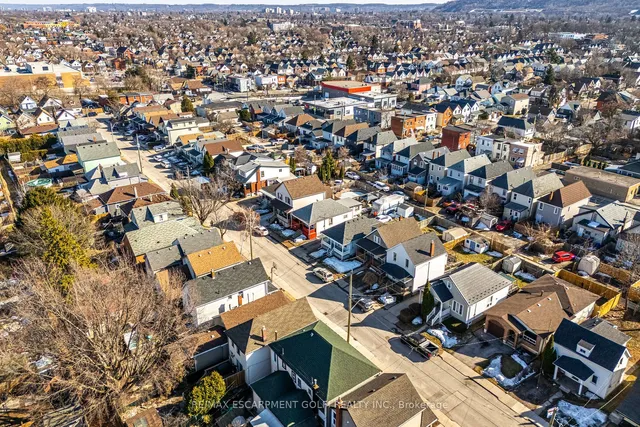 Additional image 38 of 34 Mayflower Ave