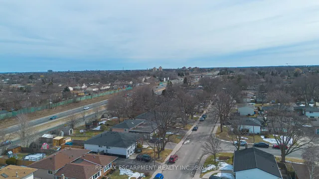 Additional image 31 of 69 CRANBROOK Dr