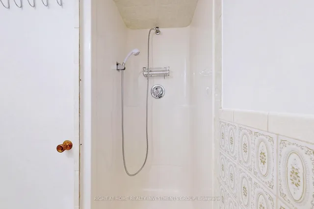 Additional image 32 of 187 Robert Hicks Dr