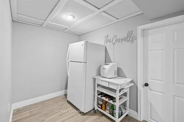 Additional image 29 of 377 East 16th St