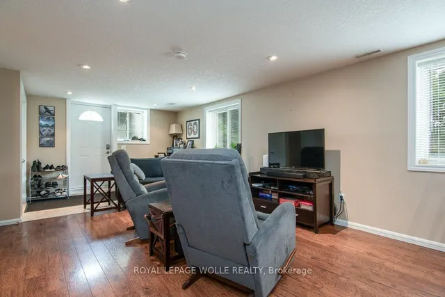 Additional image 35 of 69 Glen Park Cres