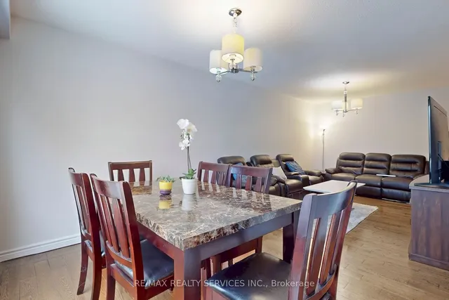 Additional image 5 of 28 Heathcliffe Sq