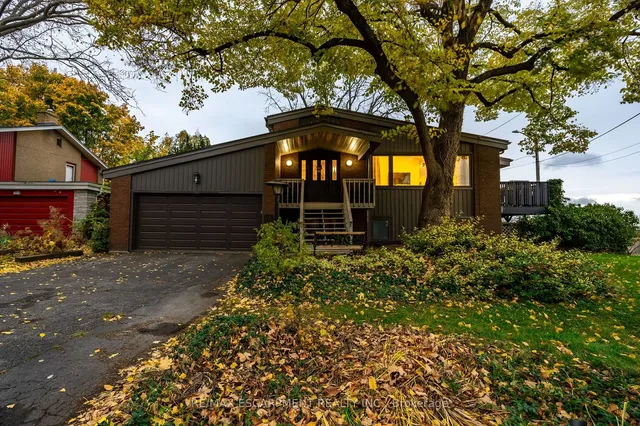 6 ARCADE Cres